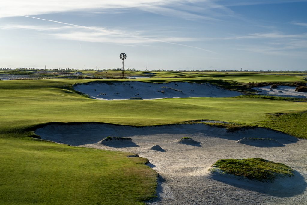 https://www.streamsongresort.com/wp-content/uploads/2023/03/2nd-Hole-Streamsong_Black-Course_DSC09822-2100x1400-68f1c46c-7b61-4161-8c19-4c65c873004c-1024x683.jpg